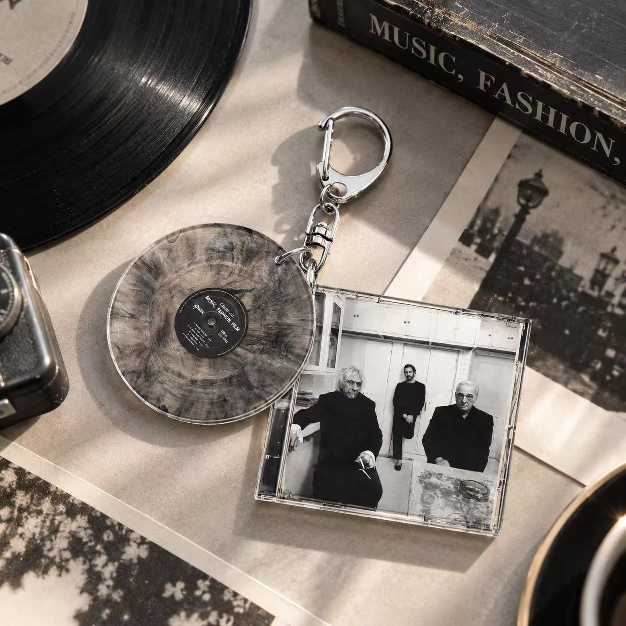 سلسلة مفاتيح تشارلي إكس سي، مو - مراجعة Phone Accessories Charms وسعره