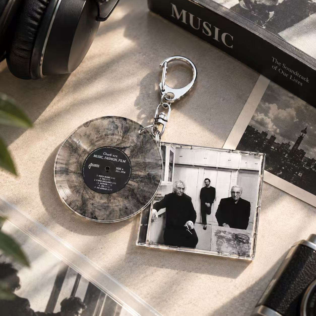 سلسلة مفاتيح تشارلي إكس سي، مو - مراجعة Phone Accessories Charms وسعره